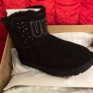 NWT UGG Classic Gem Mini